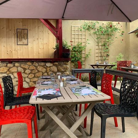 Hotel Restaurant De L'Union Mirambeau  Εξωτερικό φωτογραφία