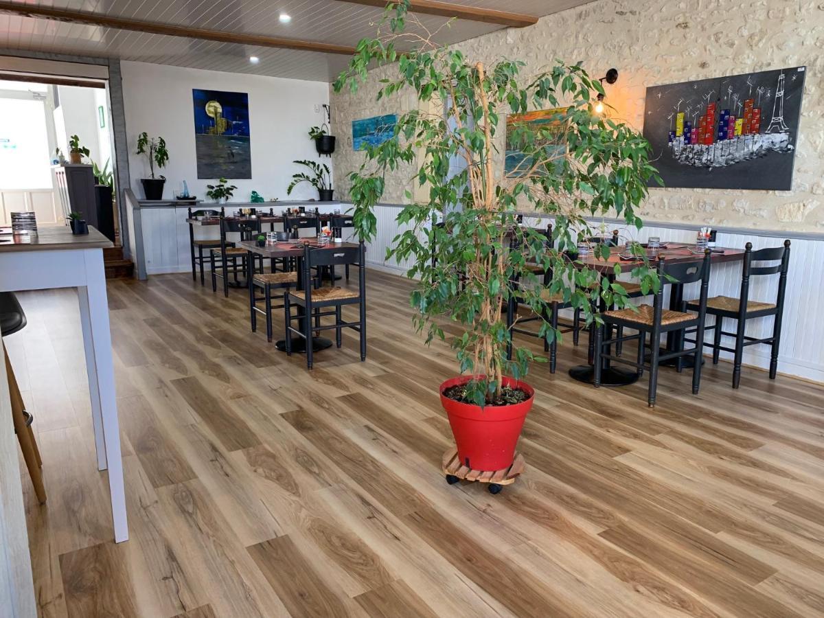 Hotel Restaurant De L'Union Mirambeau  Εξωτερικό φωτογραφία