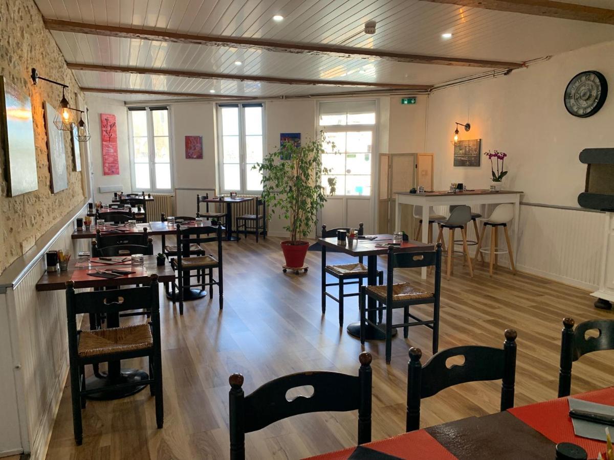 Hotel Restaurant De L'Union Mirambeau  Εξωτερικό φωτογραφία