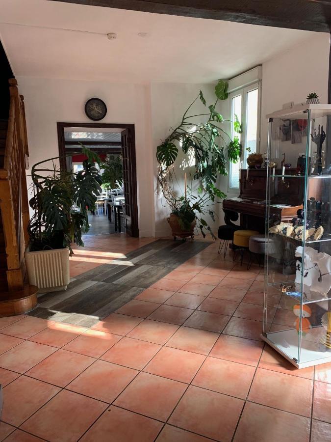 Hotel Restaurant De L'Union Mirambeau  Εξωτερικό φωτογραφία