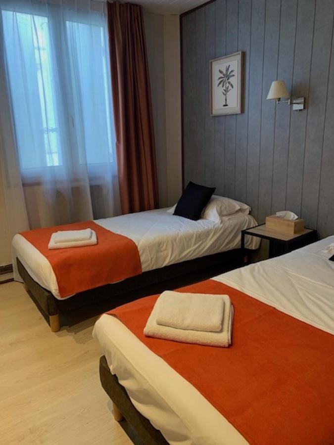 Hotel Restaurant De L'Union Mirambeau  Εξωτερικό φωτογραφία
