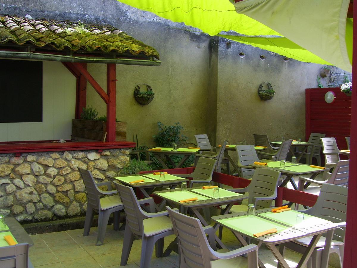 Hotel Restaurant De L'Union Mirambeau  Εξωτερικό φωτογραφία