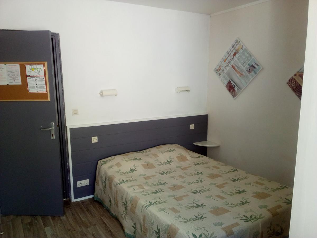 Hotel Restaurant De L'Union Mirambeau  Εξωτερικό φωτογραφία