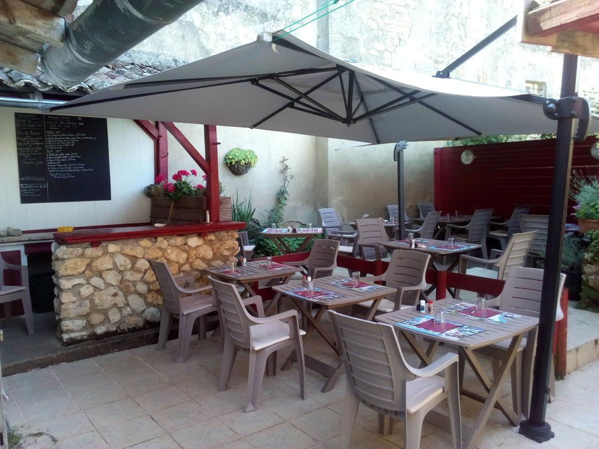 Hotel Restaurant De L'Union Mirambeau  Εξωτερικό φωτογραφία